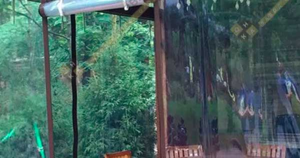 Гибкие окна для беседки